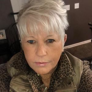 Meet your Posher, Vicky